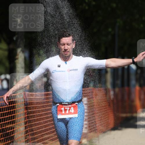 07.09.2025 - 19. Norderstedt Triathlon Michael Strokosch http://msf.ph/oto/8761360 07.09.2025 12:55:43 Laufen 174, 247, 811, 1283, 1384 meine-sportfotos.de