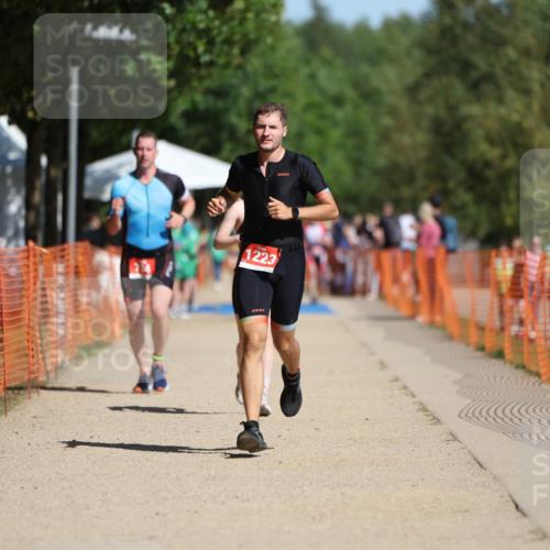07.09.2025 - 19. Norderstedt Triathlon Michael Strokosch http://msf.ph/oto/8761366 07.09.2025 12:07:58 Laufen 734, 1223, 1257, 1288 meine-sportfotos.de