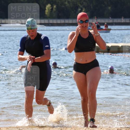 07.09.2025 - 19. Norderstedt Triathlon Luisa Fischer http://msf.ph/oto/8761419 07.09.2025 12:09:02 Schwimmen 735, 754, 766, 1264, 1373 meine-sportfotos.de