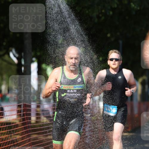 07.09.2025 - 19. Norderstedt Triathlon Michael Strokosch http://msf.ph/oto/8761422 07.09.2025 14:59:09 Laufen 428, 880, 997, 1010, 1416 meine-sportfotos.de