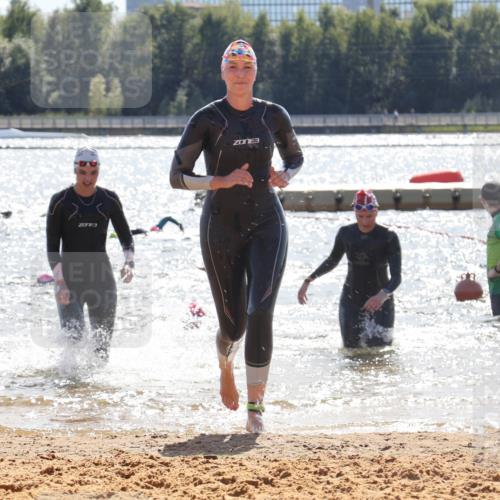 07.09.2025 - 19. Norderstedt Triathlon Luisa Fischer http://msf.ph/oto/8761447 07.09.2025 14:21:00 Schwimmen 1453, 1470 meine-sportfotos.de
