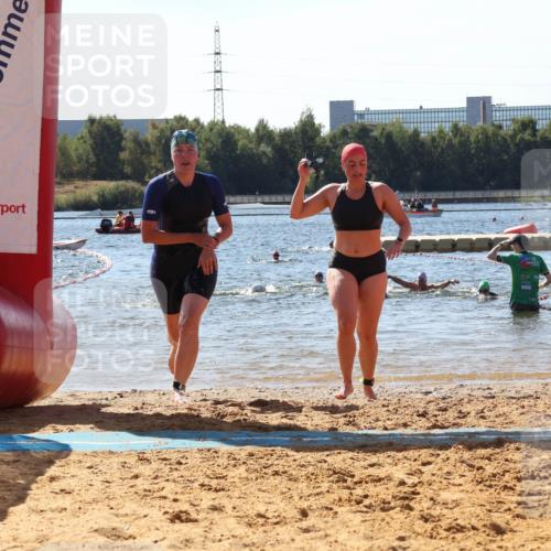 07.09.2025 - 19. Norderstedt Triathlon Luisa Fischer http://msf.ph/oto/8761450 07.09.2025 12:09:04 Schwimmen 735, 754, 766, 1264, 1373 meine-sportfotos.de