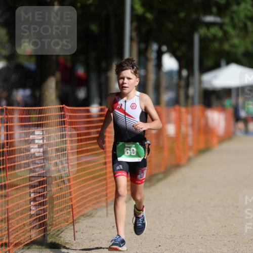 07.09.2025 - 19. Norderstedt Triathlon Michael Strokosch http://msf.ph/oto/8761465 07.09.2025 11:14:09 Laufen 69 meine-sportfotos.de