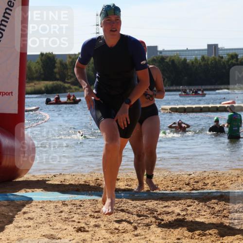 07.09.2025 - 19. Norderstedt Triathlon Luisa Fischer http://msf.ph/oto/8761483 07.09.2025 12:09:05 Schwimmen 735, 754, 766, 1264, 1373 meine-sportfotos.de