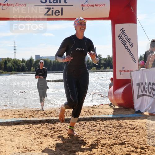 07.09.2025 - 19. Norderstedt Triathlon Luisa Fischer http://msf.ph/oto/8761511 07.09.2025 14:21:04 Schwimmen 439, 467, 1453, 1470 meine-sportfotos.de