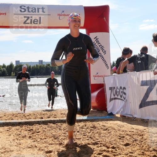 07.09.2025 - 19. Norderstedt Triathlon Luisa Fischer http://msf.ph/oto/8761515 07.09.2025 14:21:04 Schwimmen 439, 467, 1453, 1470 meine-sportfotos.de