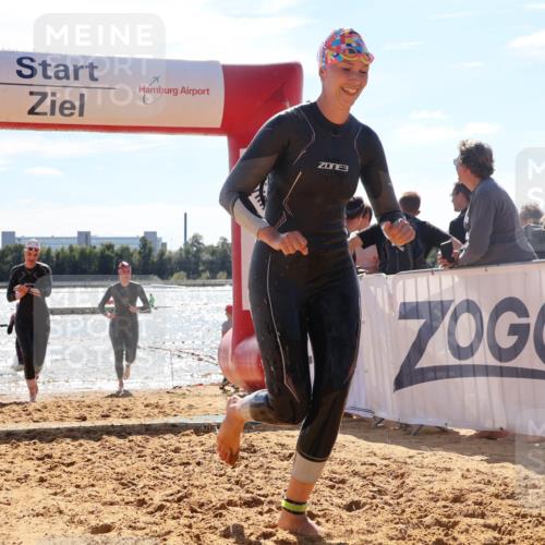 07.09.2025 - 19. Norderstedt Triathlon Luisa Fischer http://msf.ph/oto/8761518 07.09.2025 14:21:04 Schwimmen 439, 467, 1453, 1470 meine-sportfotos.de