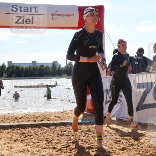 07.09.2025 - 19. Norderstedt Triathlon Luisa Fischer http://msf.ph/oto/8761556 07.09.2025 14:21:08 Schwimmen 439, 467, 1453, 1470 meine-sportfotos.de