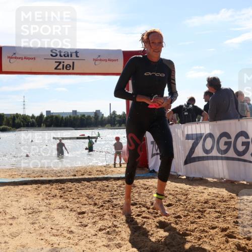 07.09.2025 - 19. Norderstedt Triathlon Luisa Fischer http://msf.ph/oto/8761609 07.09.2025 14:21:12 Schwimmen 439, 467, 1453, 1470 meine-sportfotos.de