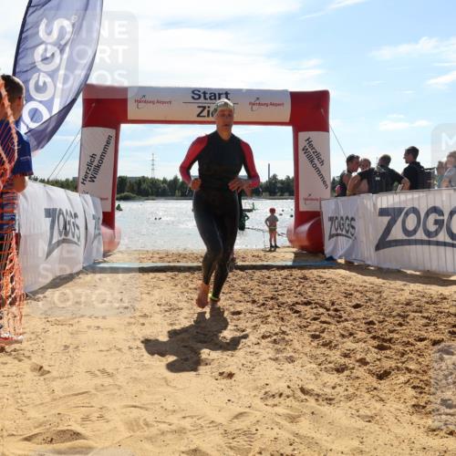 07.09.2025 - 19. Norderstedt Triathlon Luisa Fischer http://msf.ph/oto/8761620 07.09.2025 14:21:22 Schwimmen 467, 1422, 1474 meine-sportfotos.de