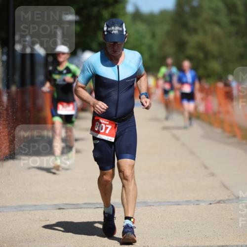 07.09.2025 - 19. Norderstedt Triathlon Michael Strokosch http://msf.ph/oto/8761638 07.09.2025 12:55:58 Laufen 759, 807, 1262, 1294 meine-sportfotos.de