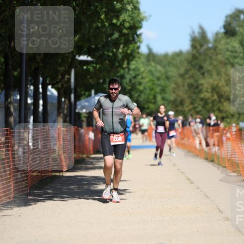 07.09.2025 - 19. Norderstedt Triathlon Michael Strokosch http://msf.ph/oto/8761660 07.09.2025 13:17:23 Laufen 288, 330 meine-sportfotos.de