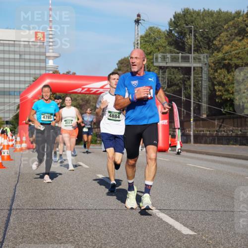 07.09.2025 - BARMER Alsterlauf Yannick Fuchs http://msf.ph/oto/8761662 07.09.2025 09:40:48 Laufen 4785, 4551, 4884, 76 meine-sportfotos.de