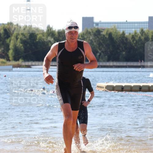 07.09.2025 - 19. Norderstedt Triathlon Luisa Fischer http://msf.ph/oto/8761669 07.09.2025 12:09:26 Schwimmen 167, 171, 798, 813, 847, 1234, 1376 meine-sportfotos.de