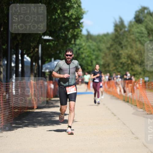 07.09.2025 - 19. Norderstedt Triathlon Michael Strokosch http://msf.ph/oto/8761683 07.09.2025 13:17:24 Laufen 288, 323, 330 meine-sportfotos.de