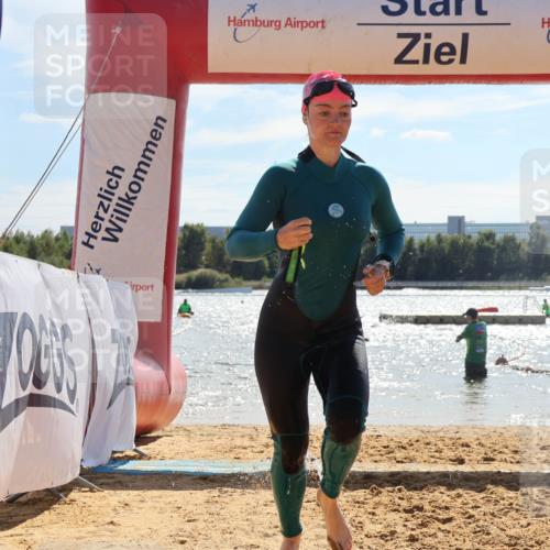 07.09.2025 - 19. Norderstedt Triathlon Luisa Fischer http://msf.ph/oto/8761695 07.09.2025 14:21:45 Schwimmen 365, 430 meine-sportfotos.de