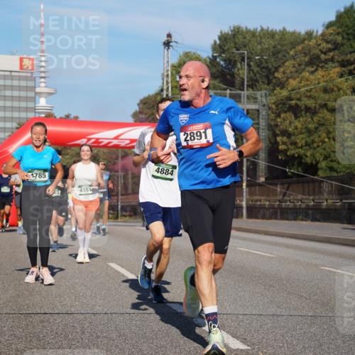07.09.2025 - BARMER Alsterlauf Yannick Fuchs http://msf.ph/oto/8761702 07.09.2025 09:40:49 Laufen 1785, 4551, 4884, 2891, 76 meine-sportfotos.de