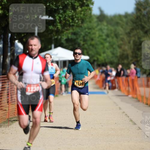 07.09.2025 - 19. Norderstedt Triathlon Michael Strokosch http://msf.ph/oto/8761711 07.09.2025 12:08:18 Laufen 1167, 1210, 1236 meine-sportfotos.de