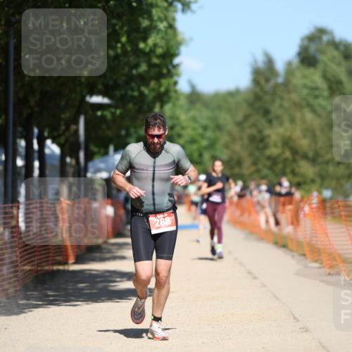 07.09.2025 - 19. Norderstedt Triathlon Michael Strokosch http://msf.ph/oto/8761717 07.09.2025 13:17:25 Laufen 288, 323, 330 meine-sportfotos.de