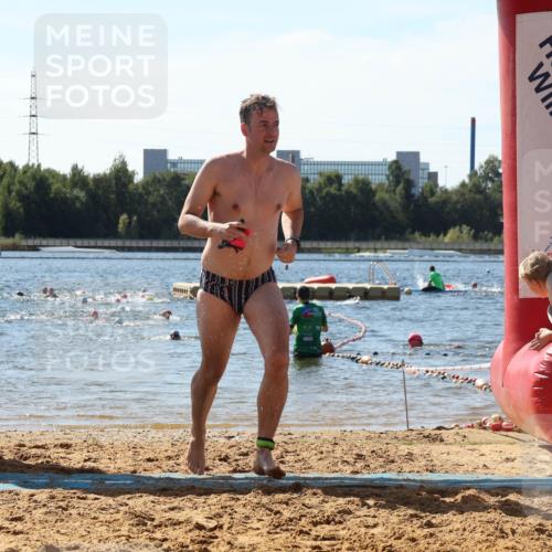 07.09.2025 - 19. Norderstedt Triathlon Luisa Fischer http://msf.ph/oto/8761741 07.09.2025 12:09:47 Schwimmen 752 meine-sportfotos.de