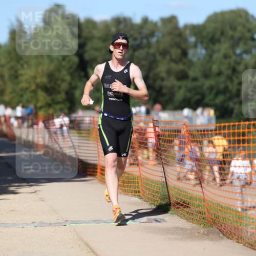 07.09.2025 - 19. Norderstedt Triathlon Michael Strokosch http://msf.ph/oto/8761765 07.09.2025 14:59:45 Laufen 995 meine-sportfotos.de