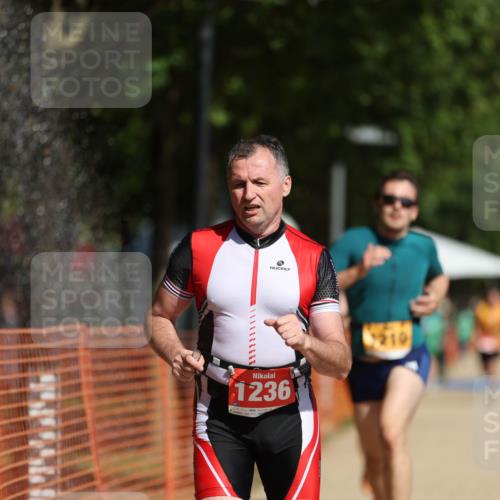 07.09.2025 - 19. Norderstedt Triathlon Michael Strokosch http://msf.ph/oto/8761774 07.09.2025 12:08:19 Laufen 1167, 1210, 1236 meine-sportfotos.de
