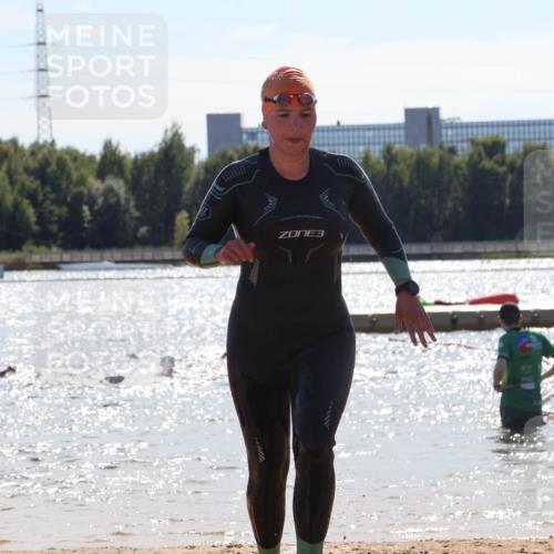 07.09.2025 - 19. Norderstedt Triathlon Luisa Fischer http://msf.ph/oto/8761795 07.09.2025 14:22:09 Schwimmen 407, 884 meine-sportfotos.de