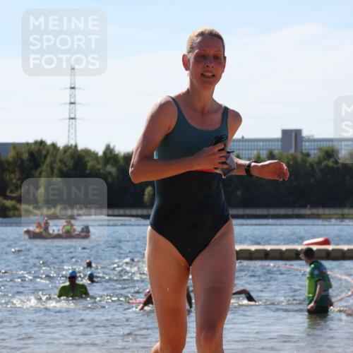 07.09.2025 - 19. Norderstedt Triathlon Luisa Fischer http://msf.ph/oto/8761796 07.09.2025 12:10:06 Schwimmen 194 meine-sportfotos.de