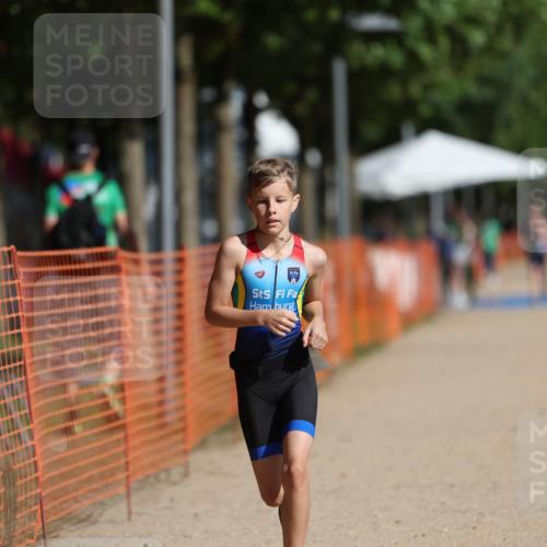 07.09.2025 - 19. Norderstedt Triathlon Michael Strokosch http://msf.ph/oto/8761807 07.09.2025 11:15:06 Laufen 98 meine-sportfotos.de