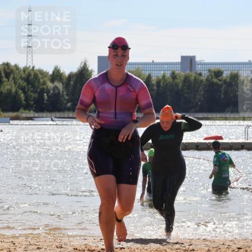 07.09.2025 - 19. Norderstedt Triathlon Luisa Fischer http://msf.ph/oto/8761820 07.09.2025 14:22:38 Schwimmen 408, 443, 454, 457, 459, 1484 meine-sportfotos.de