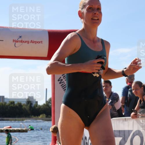 07.09.2025 - 19. Norderstedt Triathlon Luisa Fischer http://msf.ph/oto/8761823 07.09.2025 12:10:07 Schwimmen 194 meine-sportfotos.de