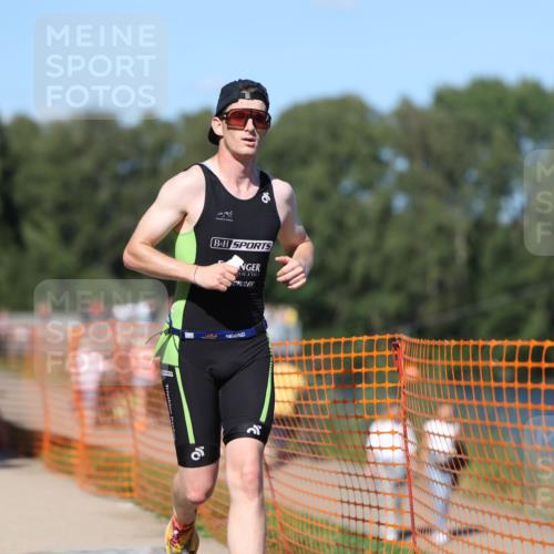 07.09.2025 - 19. Norderstedt Triathlon Michael Strokosch http://msf.ph/oto/8761824 07.09.2025 14:59:46 Laufen 995 meine-sportfotos.de