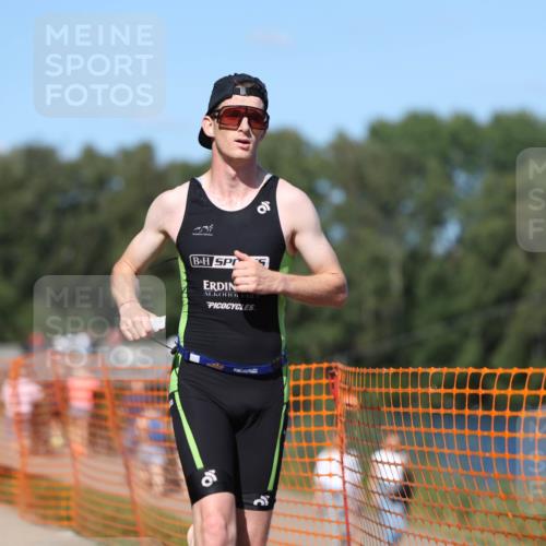 07.09.2025 - 19. Norderstedt Triathlon Michael Strokosch http://msf.ph/oto/8761833 07.09.2025 14:59:47 Laufen 995 meine-sportfotos.de