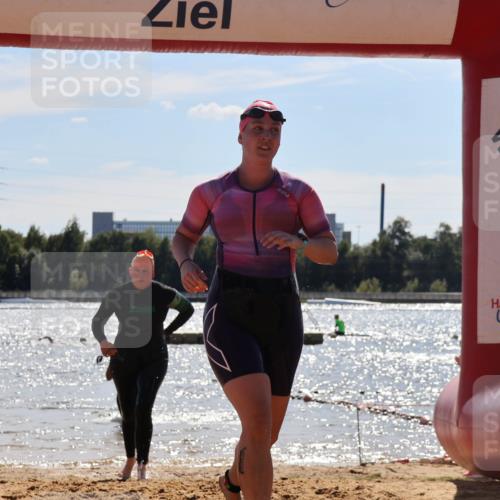 07.09.2025 - 19. Norderstedt Triathlon Luisa Fischer http://msf.ph/oto/8761842 07.09.2025 14:22:39 Schwimmen 408, 443, 454, 457, 459, 1484 meine-sportfotos.de