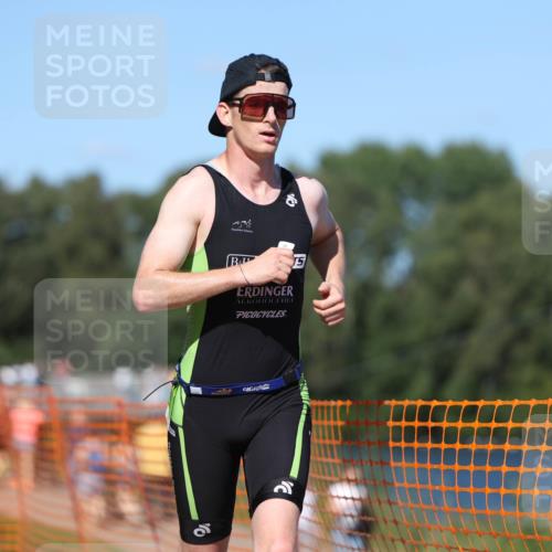 07.09.2025 - 19. Norderstedt Triathlon Michael Strokosch http://msf.ph/oto/8761843 07.09.2025 14:59:47 Laufen 995 meine-sportfotos.de