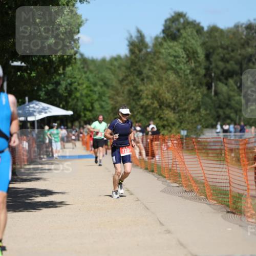 07.09.2025 - 19. Norderstedt Triathlon Michael Strokosch http://msf.ph/oto/8761852 07.09.2025 13:17:37 Laufen 750, 777 meine-sportfotos.de