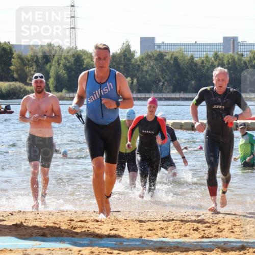 07.09.2025 - 19. Norderstedt Triathlon Luisa Fischer http://msf.ph/oto/8761858 07.09.2025 12:10:18 Schwimmen 161, 247, 1230, 1263, 1384 meine-sportfotos.de