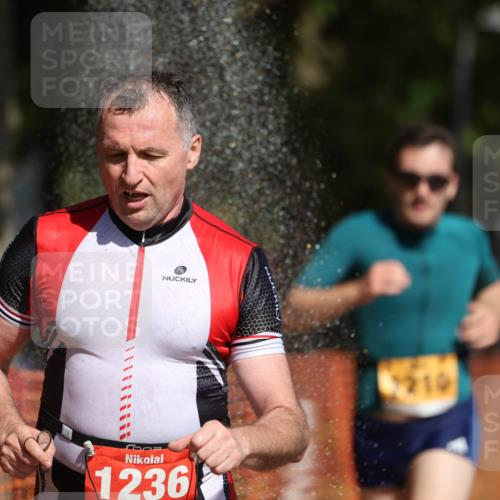 07.09.2025 - 19. Norderstedt Triathlon Michael Strokosch http://msf.ph/oto/8761865 07.09.2025 12:08:21 Laufen 1167, 1210, 1236 meine-sportfotos.de