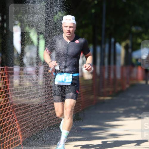 07.09.2025 - 19. Norderstedt Triathlon Michael Strokosch http://msf.ph/oto/8761869 07.09.2025 15:00:06 Laufen 411, 1012 meine-sportfotos.de