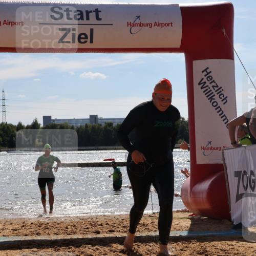07.09.2025 - 19. Norderstedt Triathlon Luisa Fischer http://msf.ph/oto/8761877 07.09.2025 14:22:42 Schwimmen 408, 443, 454, 457, 459, 1484, 1489 meine-sportfotos.de
