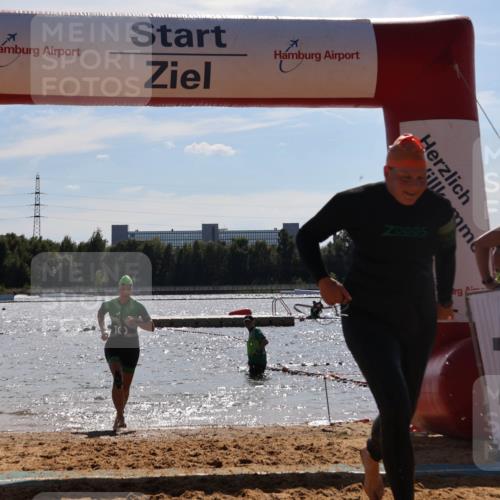 07.09.2025 - 19. Norderstedt Triathlon Luisa Fischer http://msf.ph/oto/8761880 07.09.2025 14:22:43 Schwimmen 408, 443, 454, 457, 459, 1484, 1489 meine-sportfotos.de