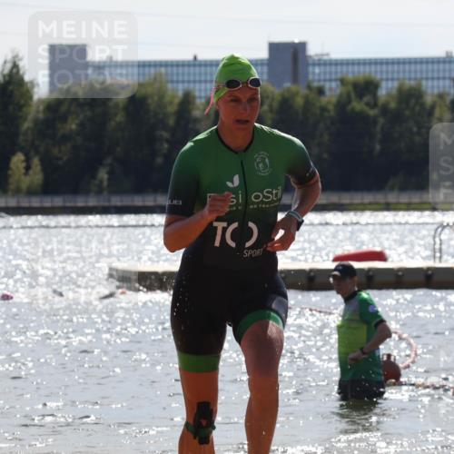 07.09.2025 - 19. Norderstedt Triathlon Luisa Fischer http://msf.ph/oto/8761892 07.09.2025 14:22:44 Schwimmen 408, 443, 454, 457, 459, 1484, 1489 meine-sportfotos.de
