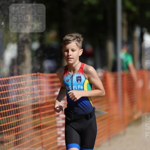 07.09.2025 - 19. Norderstedt Triathlon Michael Strokosch http://msf.ph/oto/8761909 07.09.2025 11:15:08 Laufen 98 meine-sportfotos.de