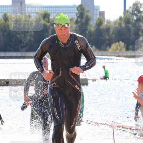 07.09.2025 - 19. Norderstedt Triathlon Luisa Fischer http://msf.ph/oto/8761933 07.09.2025 14:23:27 Schwimmen 437, 453, 1490 meine-sportfotos.de