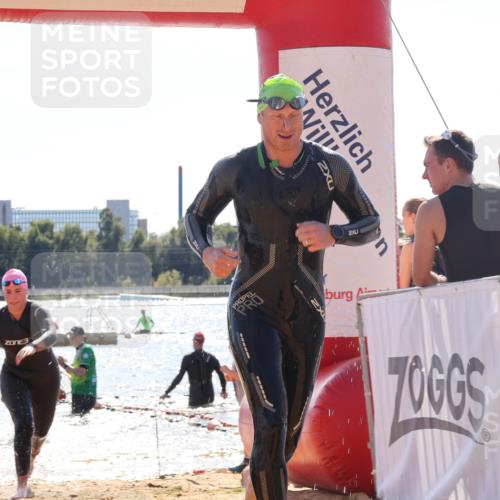 07.09.2025 - 19. Norderstedt Triathlon Luisa Fischer http://msf.ph/oto/8761962 07.09.2025 14:23:29 Schwimmen 437, 453, 1424, 1486, 1490 meine-sportfotos.de