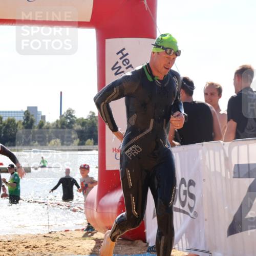 07.09.2025 - 19. Norderstedt Triathlon Luisa Fischer http://msf.ph/oto/8761966 07.09.2025 14:23:29 Schwimmen 437, 453, 1424, 1486, 1490 meine-sportfotos.de