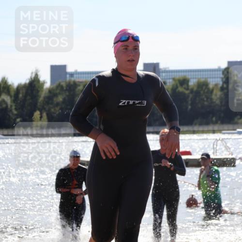 07.09.2025 - 19. Norderstedt Triathlon Luisa Fischer http://msf.ph/oto/8761977 07.09.2025 14:23:30 Schwimmen 437, 453, 1424, 1486, 1490 meine-sportfotos.de