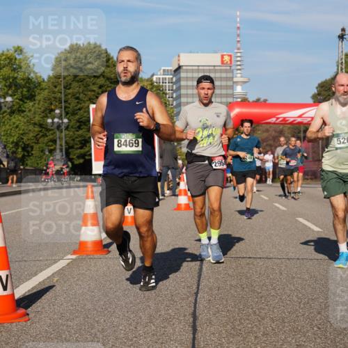 07.09.2025 - BARMER Alsterlauf Yannick Fuchs http://msf.ph/oto/8761981 07.09.2025 09:40:54 Laufen 8469, 2954, 1249, 5208, 55 meine-sportfotos.de