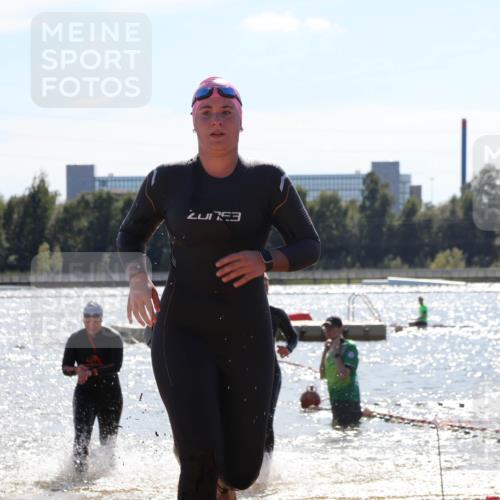 07.09.2025 - 19. Norderstedt Triathlon Luisa Fischer http://msf.ph/oto/8761983 07.09.2025 14:23:31 Schwimmen 437, 453, 1424, 1486, 1490 meine-sportfotos.de