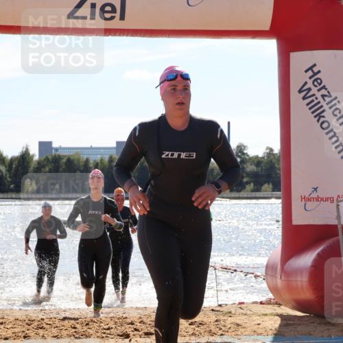 07.09.2025 - 19. Norderstedt Triathlon Luisa Fischer http://msf.ph/oto/8761996 07.09.2025 14:23:31 Schwimmen 437, 453, 1424, 1486, 1490 meine-sportfotos.de